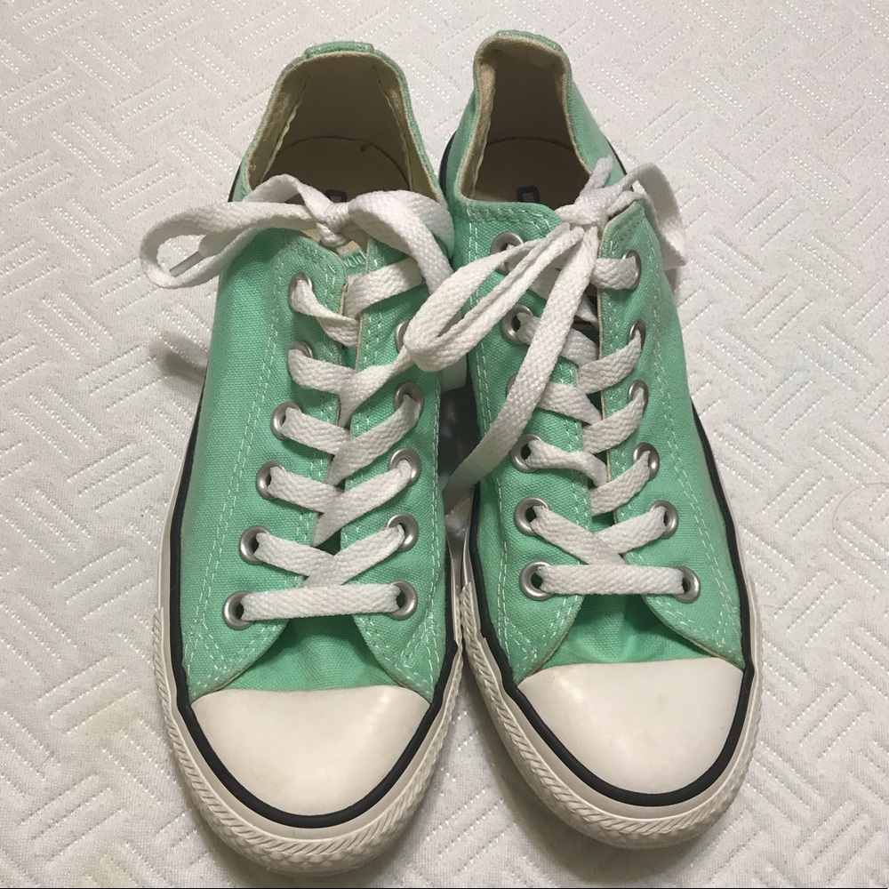 Mint green converse